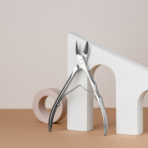 NE-11-15 Кусачки профессиональные для кожи EXPERT, 15 мм