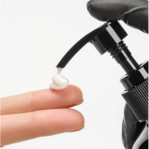 9830 RuNail Крем-финиш для рук с мочевиной 10%, 200 мл.