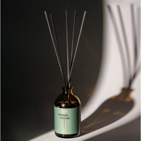 9975 RuNail Парфюмированный диффузор (Перец, амбра, нероли), 100 мл.